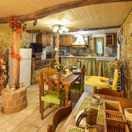 Tatil Evi 2 Bedroom Stunning In Casoli (Tuscany)